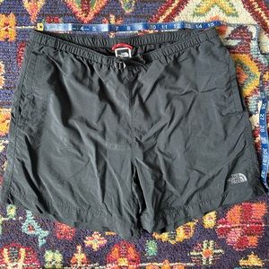 Womens The North Face black lined hiking shorts size Medium